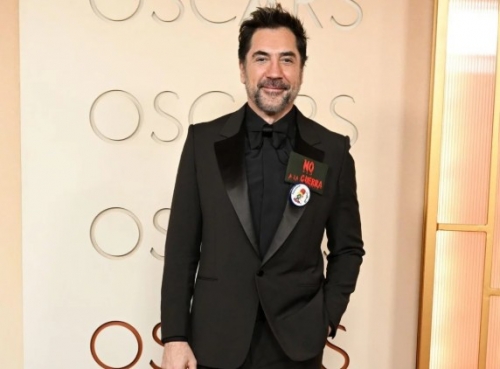 Javier Bardem Calls for ‘No to War’ and ‘Free Palestine’ While Presenting at Academy Awards