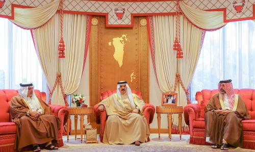 HM King Hamad hails Bahrainis on elections’ success