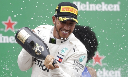 Hamilton wins nail-biting Brazilian GP Hamilton wins nail-biting Brazilian GP