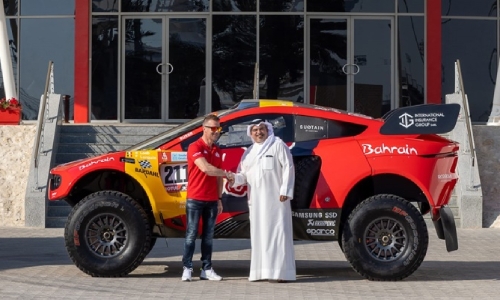 HRH Prince Salman views the BRX Prodrive Hunter at BIC HRH Prince Salman views the BRX Prodrive Hunter at BIC