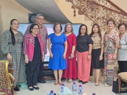 Pinay Ikaw Na honours outgoing Filipino ambassador Pinay Ikaw Na honours outgoing Filipino ambassador