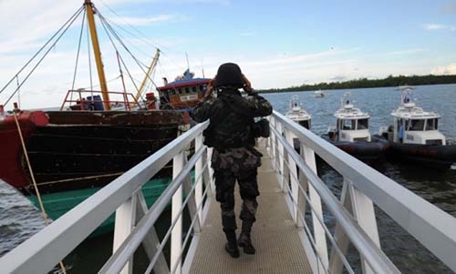 Philippines detains 25 Chinese, 18 Vietnamese