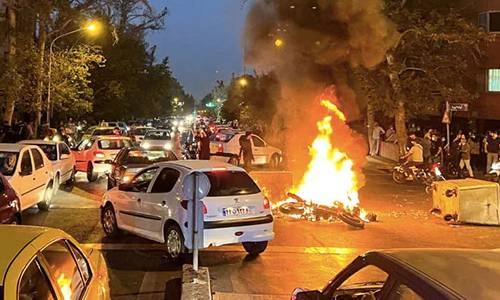 More than 300 killed in anti-hijab protests in Iran 