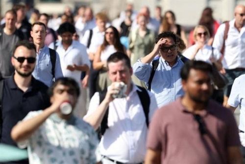 UK Heatwaves Claim Over 2,700 Lives in May and June UK Heatwaves Claim Over 2,700 Lives in May and June