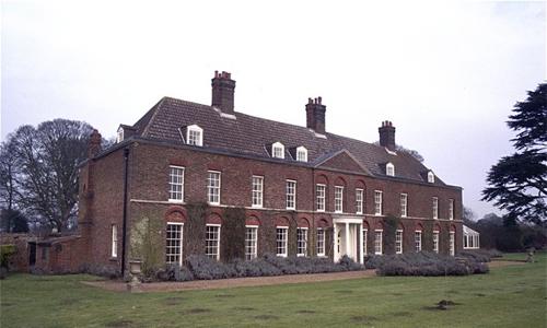 Flight restrictions imposed over William and Kate's house