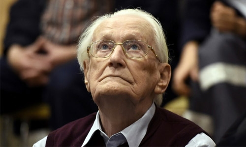 'Bookkeeper of Auschwitz' fit to serve sentence: German prosecutor