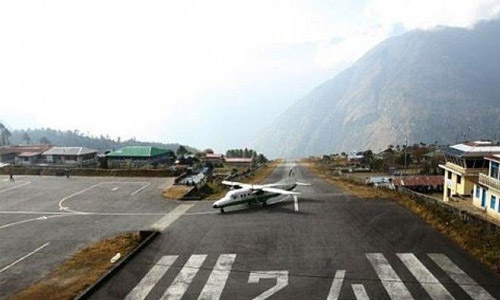 Co-pilot in plane crash near Everest dies of injuries