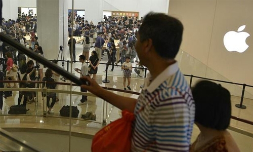 Apple opens first store in Taiwan