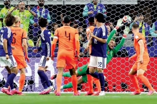 Japan fight back in 2-2 Dutch thriller at World Cup Japan fight back in 2-2 Dutch thriller at World Cup