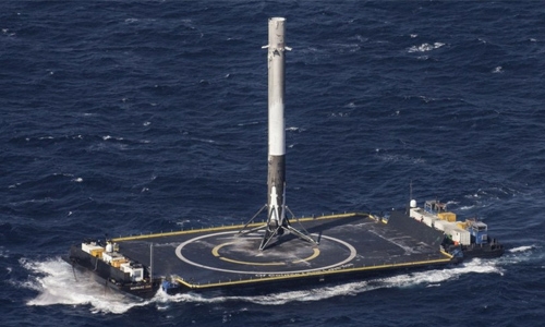 SpaceX lands Falcon 9 rocket after launch SpaceX lands Falcon 9 rocket after launch