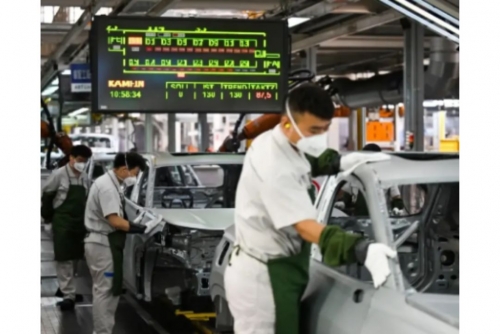 Volkswagen stops production at Chinese plant in electric push