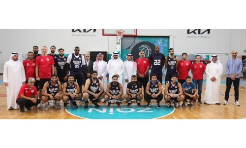 HH Shaikh Isa visits national basketball team training