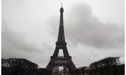 The Eiffel Tower grows even higher, thanks to new antenna The Eiffel Tower grows even higher, thanks to new antenna