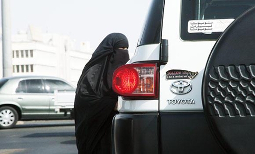 Saudi mosque imams asked to report beggars Saudi mosque imams asked to report beggars