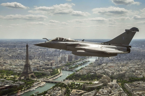  Sonic Sound of a jet rattles Parisians Wednesday