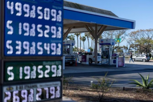 U.S. Fuel Prices Surge as Iran Conflict Disrupts Oil Markets