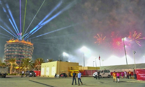 Crowds enjoy spectacular Bahrain GP Crowds enjoy spectacular Bahrain GP