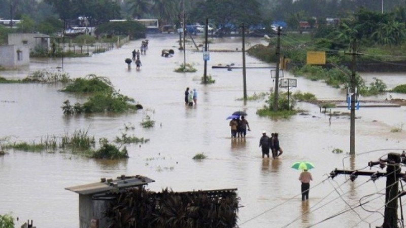 Flash flood kills 37 in India’s tourist hotspot Flash flood kills 37 in India’s tourist hotspot