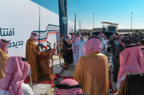 Iraq-Saudi Arabia border crossing opens for trade, first time since 1990