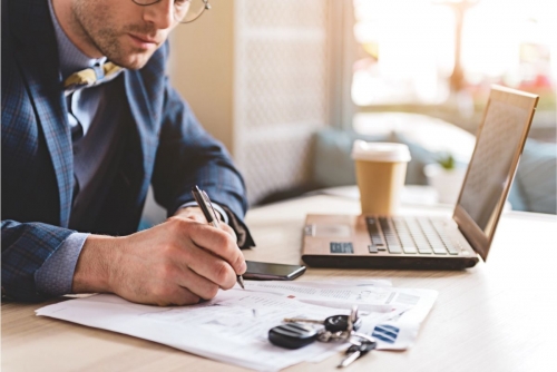  UAE Sets New AED 6,000 Minimum Salary for Emiratis in Private sector 