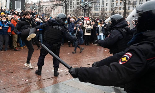 Russia police violence in spotlight after 3,500 protesters detained