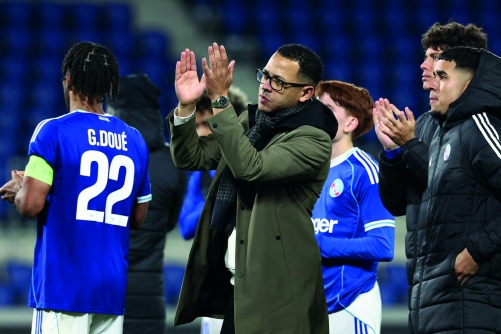 Chelsea appoint Rosenior as manager