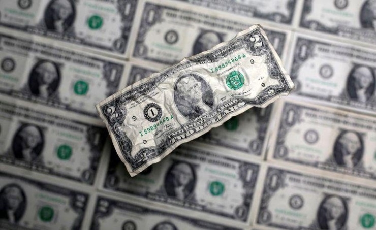 Dollar creeps higher as virus worries return