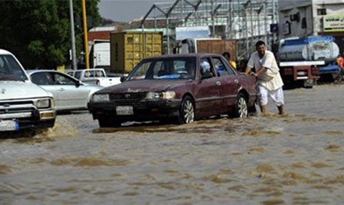 Downpour kills more than 40 in Saudi Arabia, Yemen