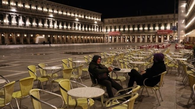 Coronavirus: Italy in 'massive shock therapy' pledge to offset virus impact