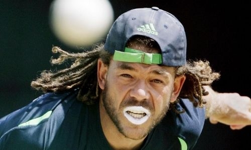Former Australia all-rounder Andrew Symonds dies in car crash Former Australia all-rounder Andrew Symonds dies in car crash