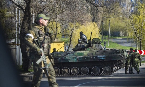 Ukraine rebel commander killed in car blast Ukraine rebel commander killed in car blast