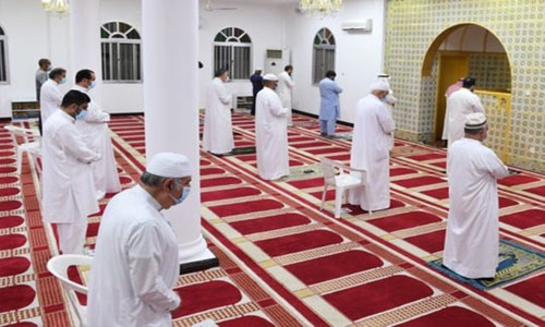 Four more Bahrain mosques closed for violating health regulations