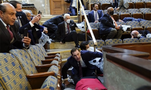 Chaos, violence, mockery as pro-Trump mob occupies Congress Chaos, violence, mockery as pro-Trump mob occupies Congress