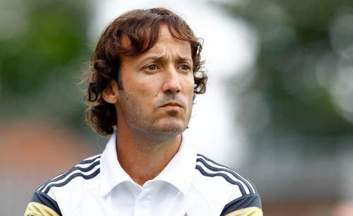 Ex-Spurs star Taricco banned for racist gesture in S. Korea 