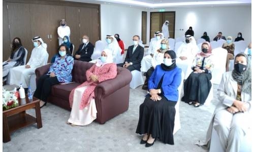 Minister honours Bahrain health warriors