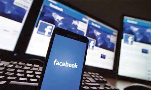 Facebook to test news story paywalls: report Facebook to test news story paywalls: report