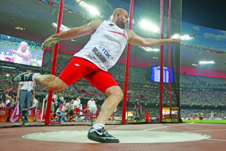 Malachowski breaks through for discus gold
