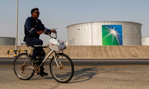 Oil bears and bulls grapple as market puzzlesover pandemic exit Oil bears and bulls grapple as market puzzlesover pandemic exit