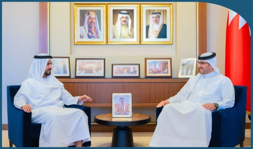HH Shaikh Isa bin Salman Meets UAE Ambassador to Discuss Strengthening Bilateral Ties