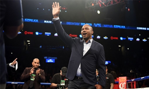 Lewis slams Mayweather-McGregor as 