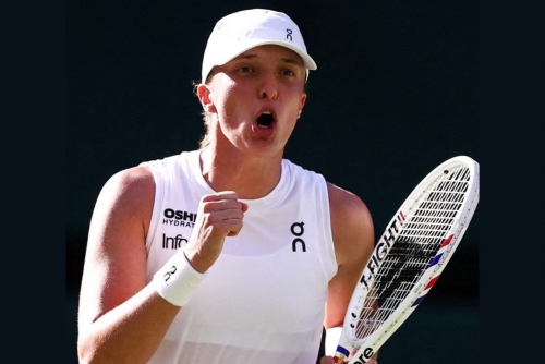 Swiatek and Anisimova chase history Swiatek and Anisimova chase history