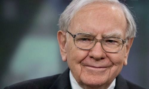 Warren Buffett's net worth crosses over $100b: Forbes Warren Buffett's net worth crosses over $100b: Forbes