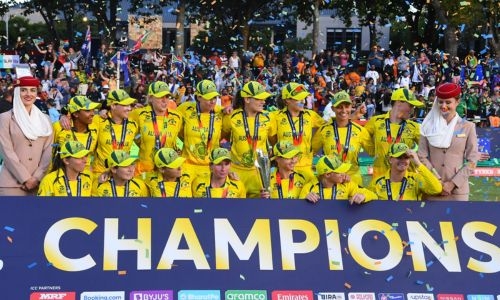 Australian women cricketers get hefty pay rise Australian women cricketers get hefty pay rise