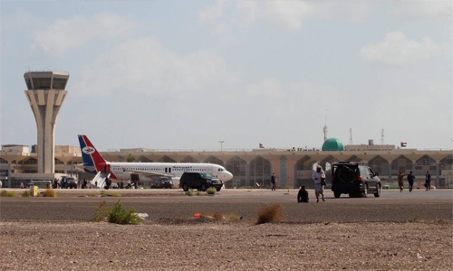 Blast at Aden airport kills 25, wounds 110 Blast at Aden airport kills 25, wounds 110