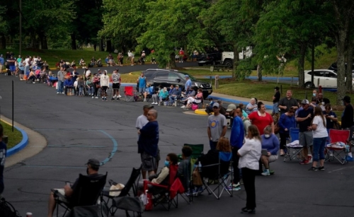 Americans on COVID-19 jobless benefits spent more than when working, study shows Americans on COVID-19 jobless benefits spent more than when working, study shows