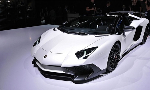 Lamborghini revs up record sales to fund new SUV model Lamborghini revs up record sales to fund new SUV model
