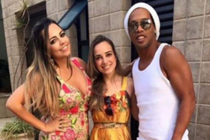 Ronaldinho to choose one/both fiancees to tie the knot