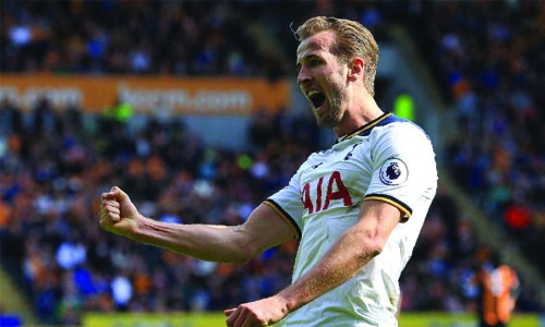 Kane hits hat-trick as Spurs sign off in style
