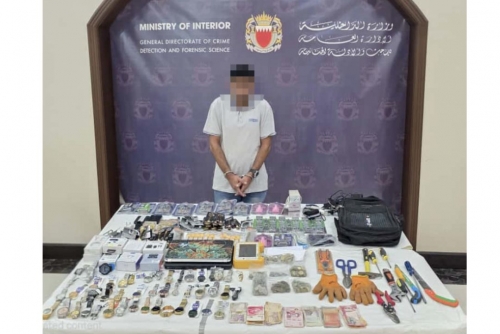 Man arrested for shop theft