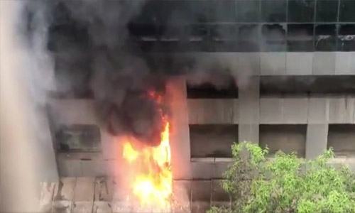  At least 6 dead in Mumbai Covid hospital fire